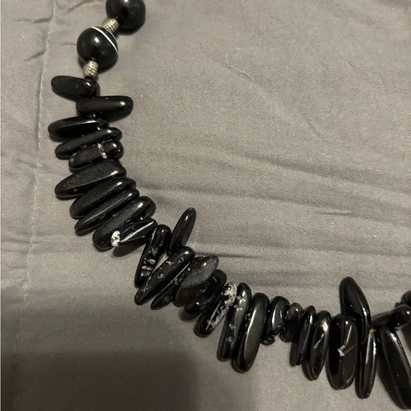 Elegant Black Beaded Necklace - Picture 6 of 13